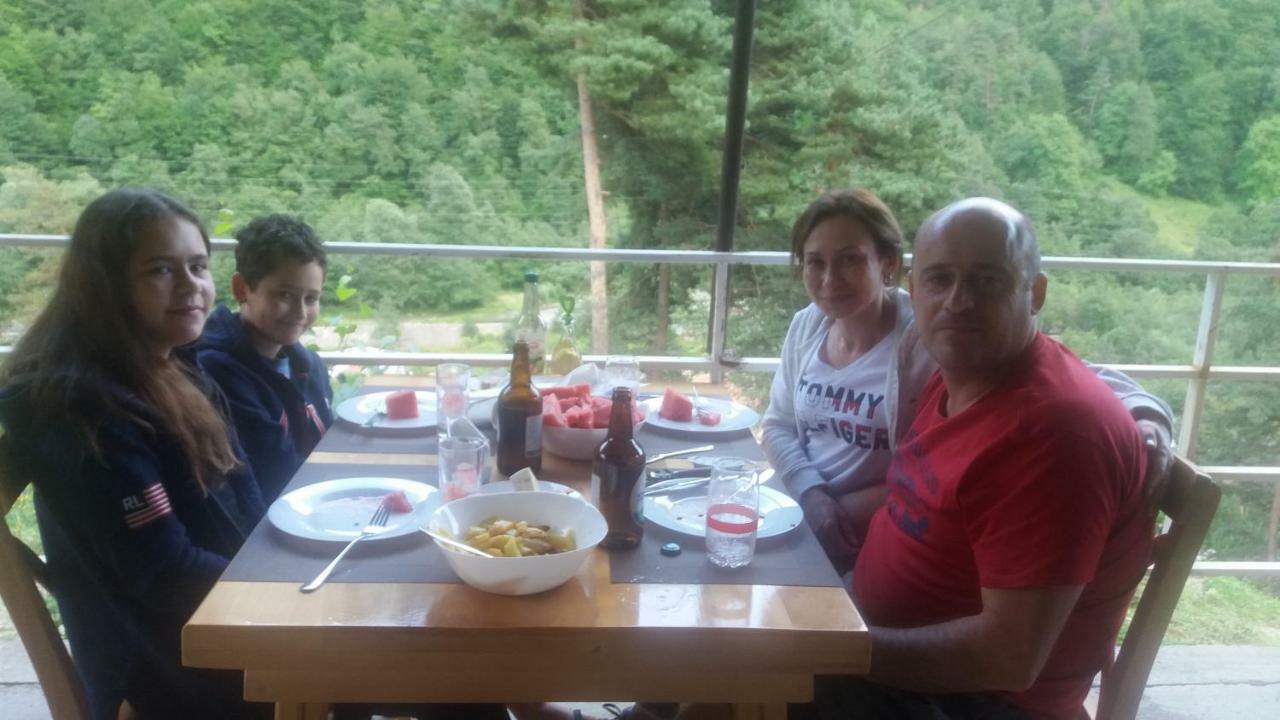Guesthouse Gama In Khevsureti Roshka Eksteriør billede