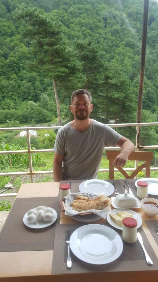 Guesthouse Gama In Khevsureti Roshka Eksteriør billede