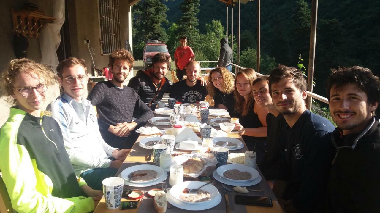 Guesthouse Gama In Khevsureti Roshka Eksteriør billede